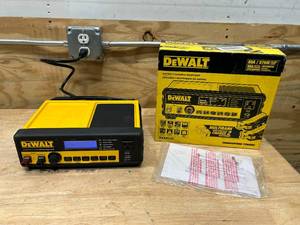 lot 72 image: DEWALT DXAEC80 Battery Charger & Maintainer