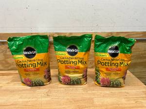 lot 92 image: MIRACLE GROW Lot of 3 Bags of- Cactus, Palm & Citrus Potting Mix (8 quarts per bag)