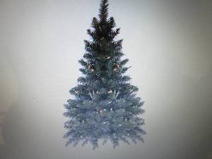 lot 15 image: Northlight Seasonal 3 Prelit Buffa...