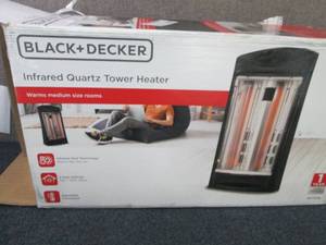 lot 24 image: BLACKDECKER Infrared Quartz Tower ...