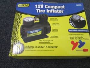 lot 30 image: Airtight 12V Compact Tire Inflator ...