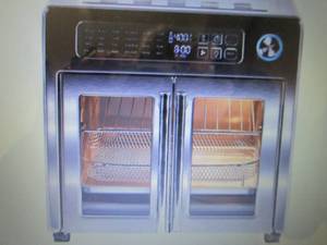 lot 73 image: Emeril Lagasse French Door 26-Qt. A...