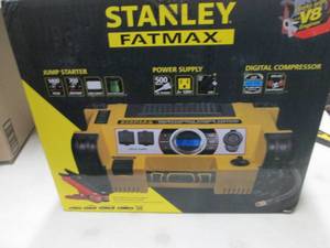 lot 100 image: Stanley 500 Watt Pro Power Station ...