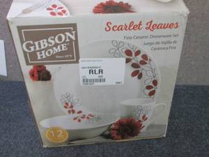 lot 125 image: Gibson Home Scarlet Leaves 12-Pc. P...
