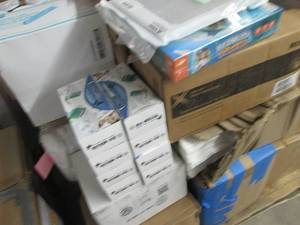 lot 187 image: Pallet of Assorted UnsoldUnclaimed...