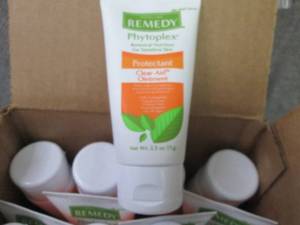 lot 232 image: Case of 25- 2.5 oz Medline Clear ...
