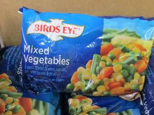 lot 293 image: 12- 16 oz pkg FROZEN Birds Eye Clas...