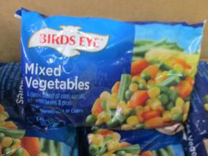 lot 294 image: 12- 16 oz pkg FROZEN Birds Eye Clas...