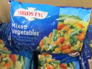lot 296 image: 12- 16 oz pkg FROZEN Birds Eye Clas...