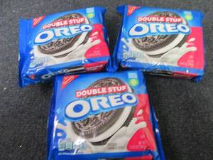 lot 396 image: 3- 14.03 oz Oreos Double Stuf...
