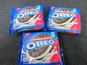 lot 397 image: 3- 14.03 oz Oreos Double Stuf...