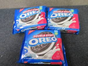 lot 401 image: 3- 14.03 oz Oreos Double Stuf...