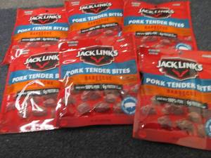 lot 404 image: 6- 2.85 oz Jack Links Barbecue Pork...
