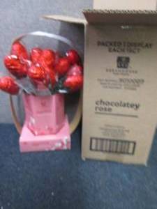 lot 415 image: 16 ct Chocolate Rose Bouquet Best D...