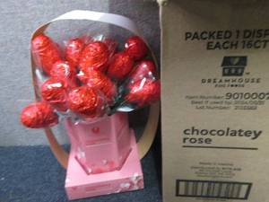 lot 417 image: 16 ct Chocolate Rose Bouquet Best D...