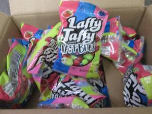 lot 422 image: 12- 3 oz Laffy Taffy Laff Bites...