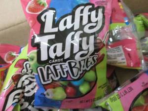 lot 423 image: 12- 3 oz Laffy Taffy Laff Bites...