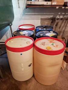 lot 7 image: plastic 55 gal drums