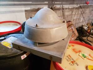 lot 8 image: wall mount exhaust fan