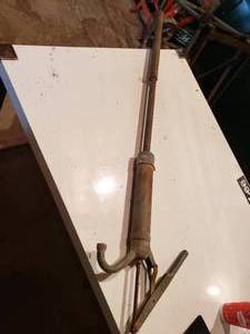 lot 18 image: oil drum hand pump