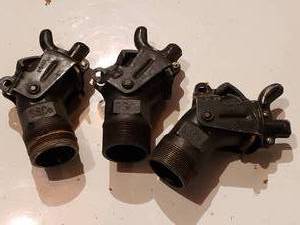 lot 24 image: commercial barrel valves
