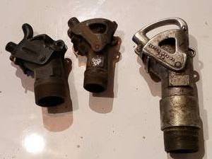 lot 25 image: commercial barrel valves