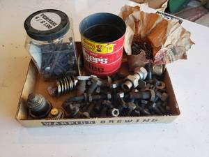 lot 60 image: miscellaneous lot of fasteners