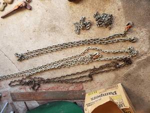 lot 62 image: log chain
