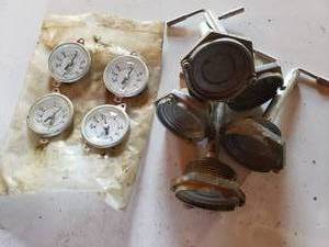 lot 194 image: (5) fuel barrel end gauge mechanism with 4 gauges (new)