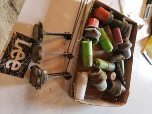 lot 195 image: lot of miscellaneous fuel gauges some end and some top (used)