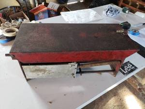 lot 198 image: pneumatic oil filter press