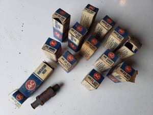 lot 228 image: lot of new AC ventilation valves see picks for part #
