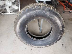lot 247 image: NEW SUMMIT tire size P21575R 14