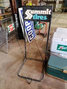 lot 271 image: SUMMIT tire display on wheels