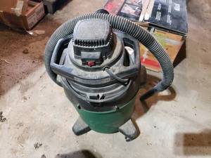 lot 297 image: 6 gallon shop vac