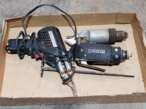 lot 308 image: pneumatic tools and soldering gun