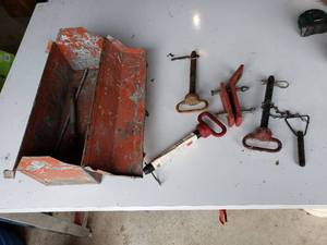 lot 311 image: VINTAGE toolbox with hitch pins