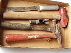 lot 316 image: flat of hammers