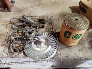 lot 340 image: lot of vintage items