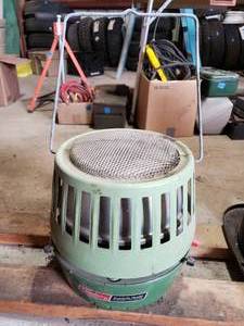 lot 342 image: Vintage COLEMAN space heater