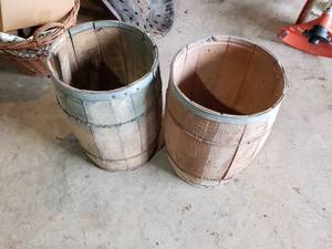 lot 350 image: (2) small wooden barrels