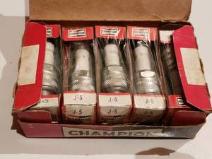 lot 418 image: new old stock box of CHAMPION spark plugs