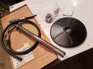 lot 10 image: 5 gal pail oil pump