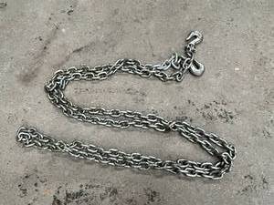 lot 25 image: Chain