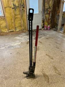 lot 28 image: Hi-Lift Model HL-484