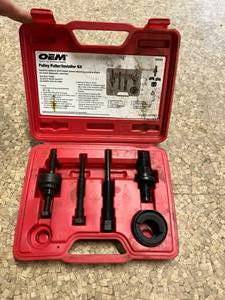 lot 40 image: Pulley PullerInstaller Kit