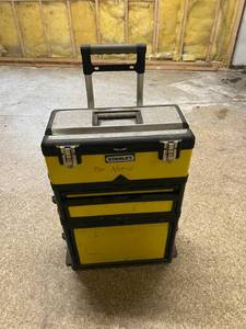 lot 56 image: Stanley Rolling Toolbox & Contents
