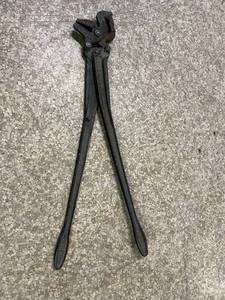 lot 66 image: Vintage Weed 711 Chain Plier