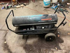 lot 5 image: Remington 175000 BTU Heater