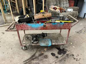 lot 104 image: Shop Cart & Contents